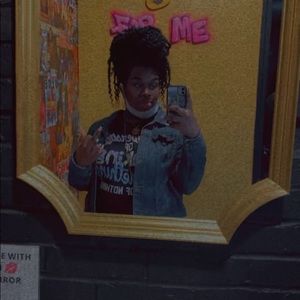 Meet your Posher, Laila